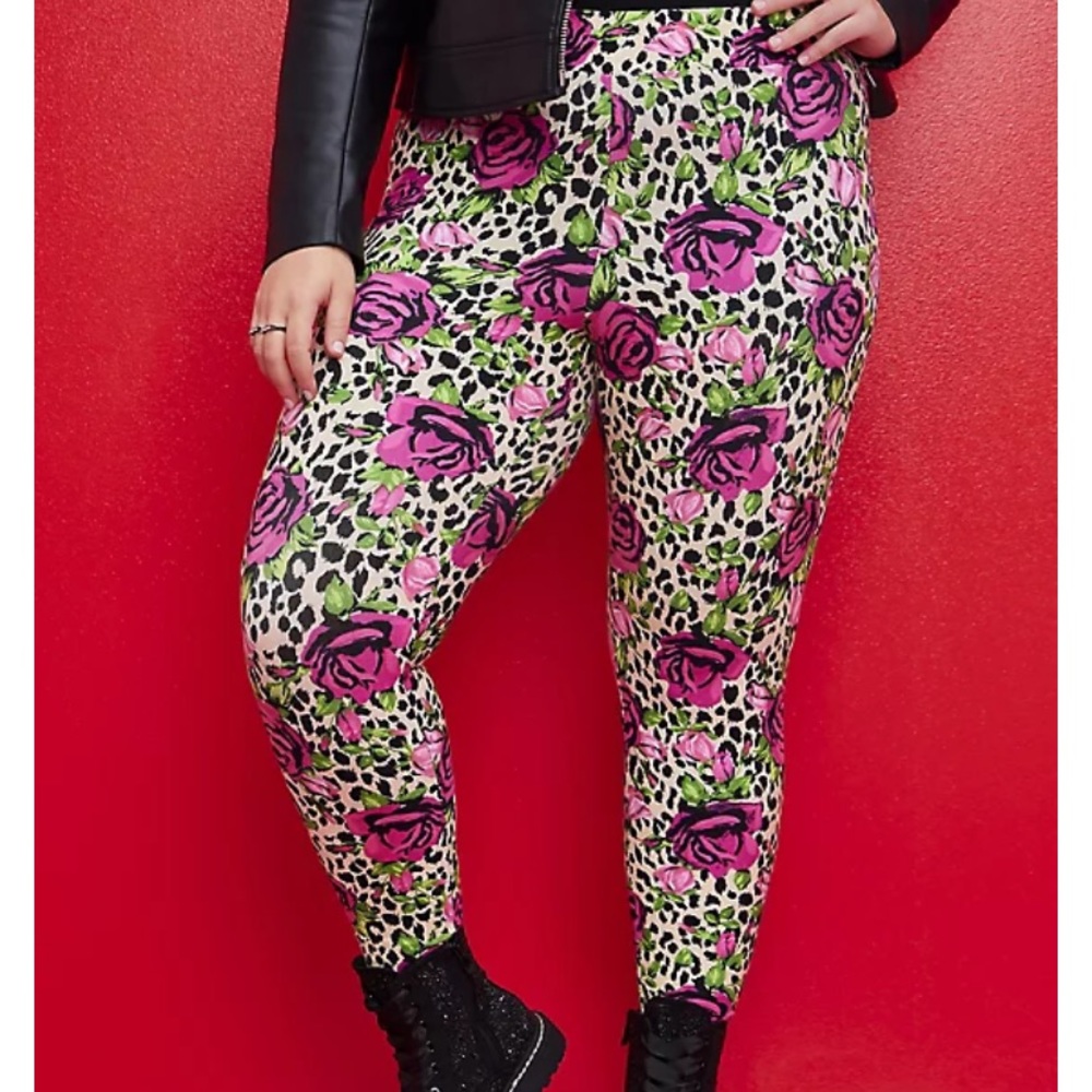 Torrid/Betsey Johnson leggings